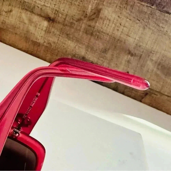 Rare Vintage Authentic Gucci GG
2407/S 3BY Cherry 51mm Gray
Gradient Sunglasses - Picture 12 of 12